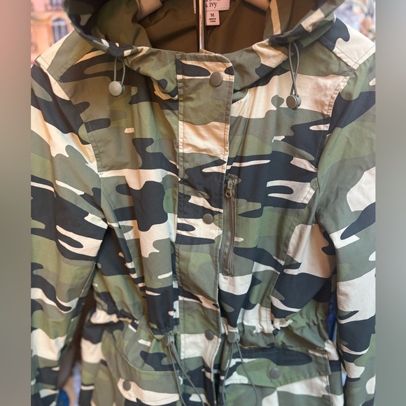WOMENS CROWN & IVY HOODED GREEN TREE CAMOUFLAGE RAIN JACKET ANORAK COAT SZ MED - Picture 4 of 11